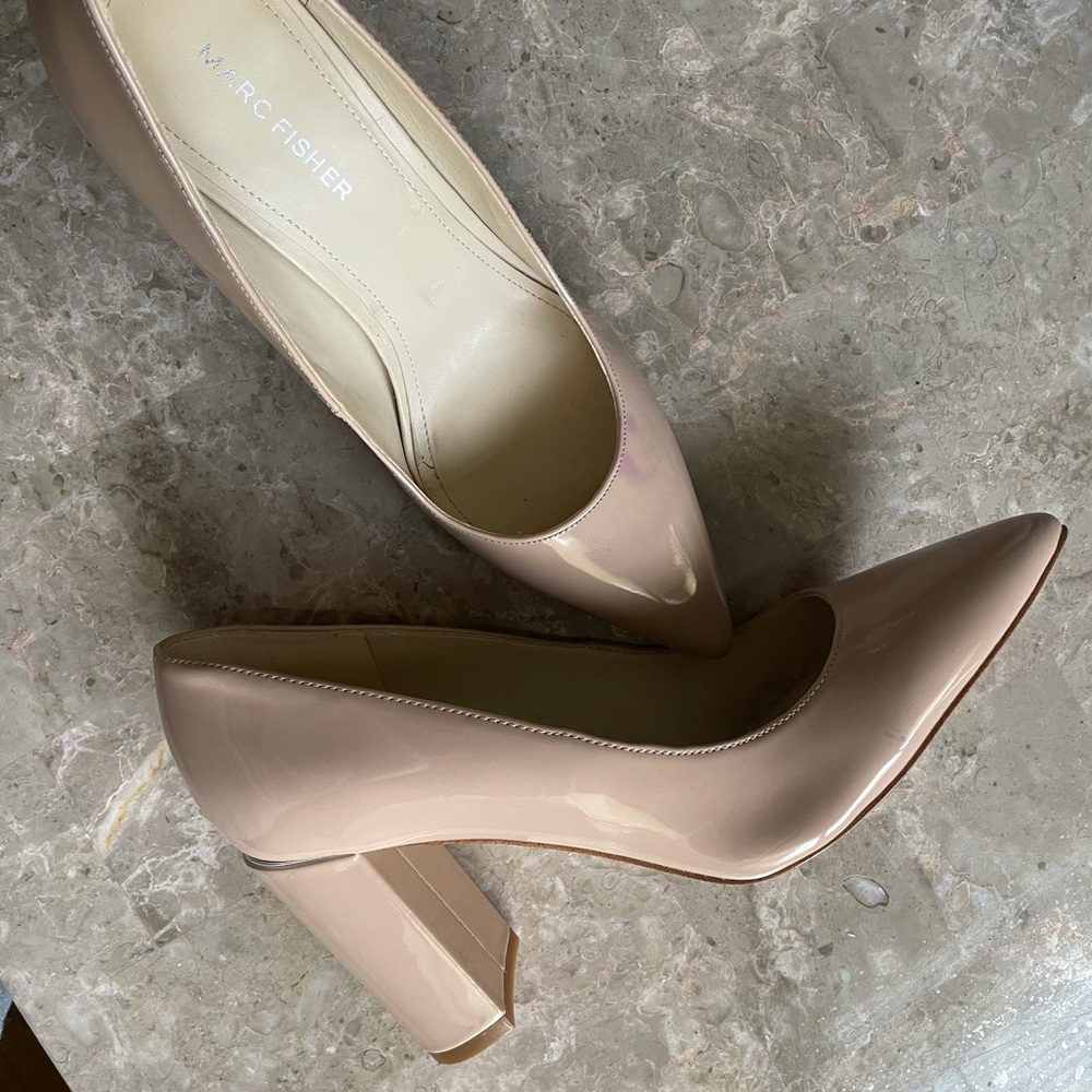 Marc fisher nude wedge heels